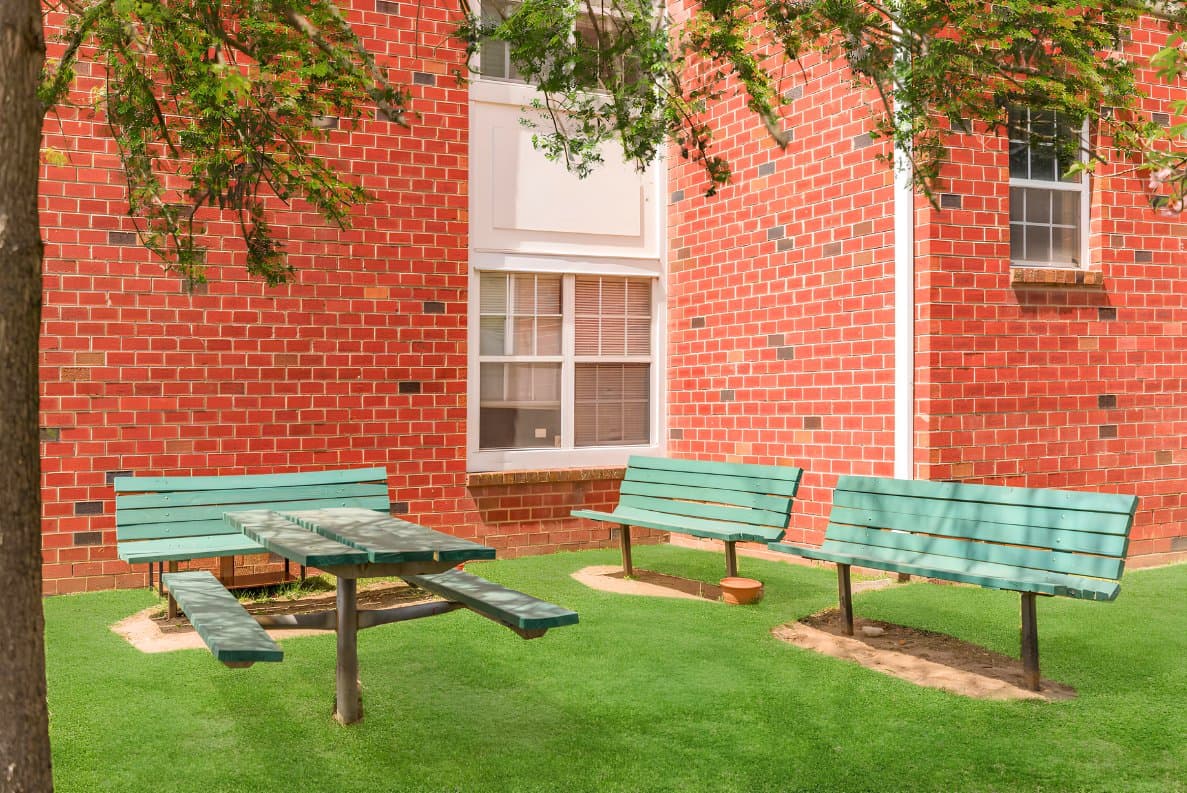 Barrington Apartment: 2101 Reamer Dr