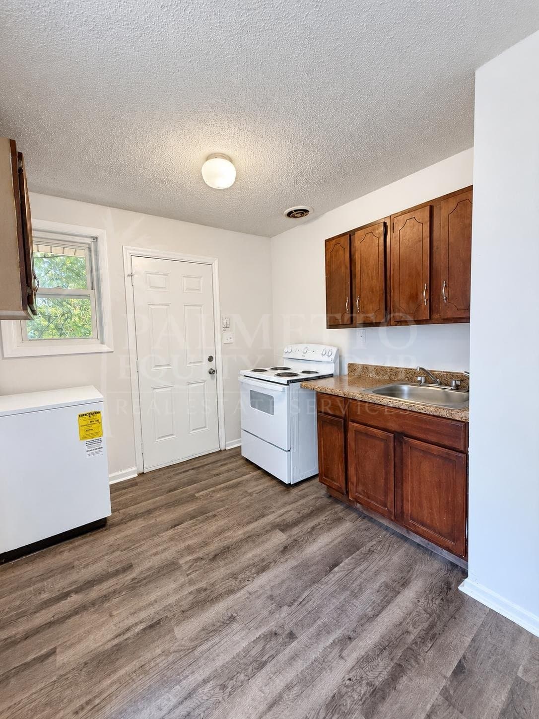 Greensboro House: 1304 Cartwright Dr