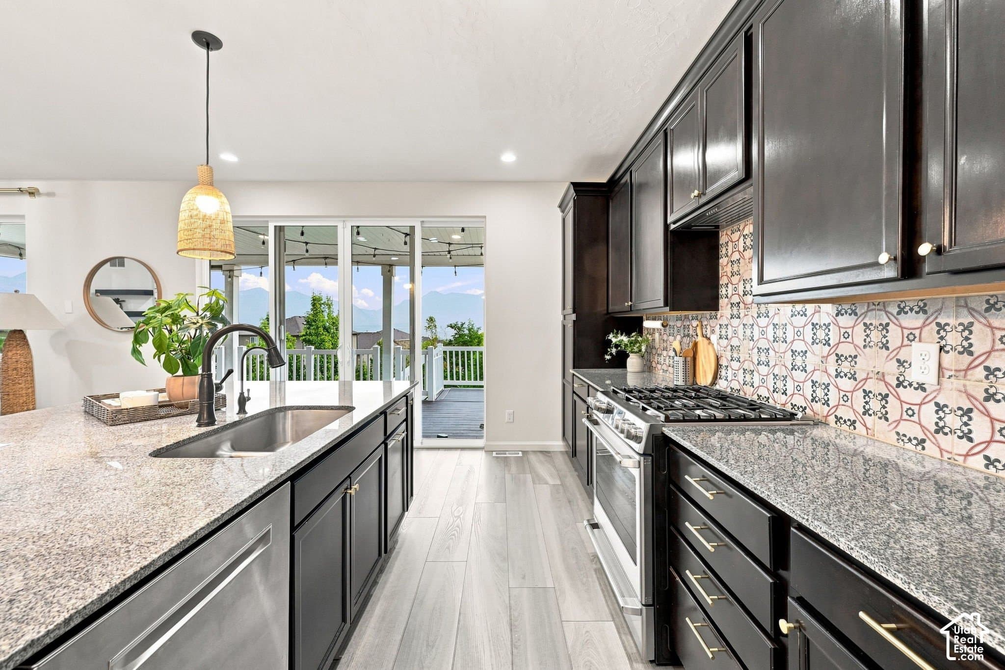 Saratoga Springs House: 2282 N Elderberry Dr
