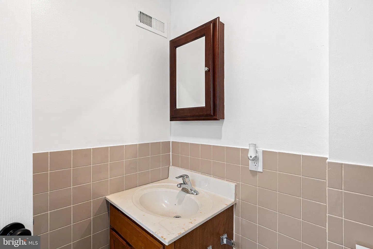 Philadelphia House: 3845 Folsom St