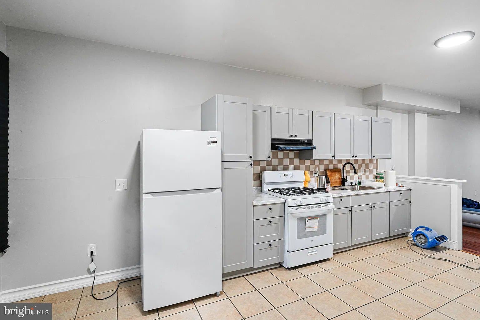 Philadelphia House: 3845 Folsom St