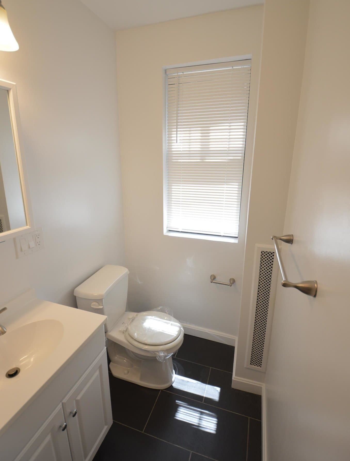 Boston Apartment: 11 Peterborough St.