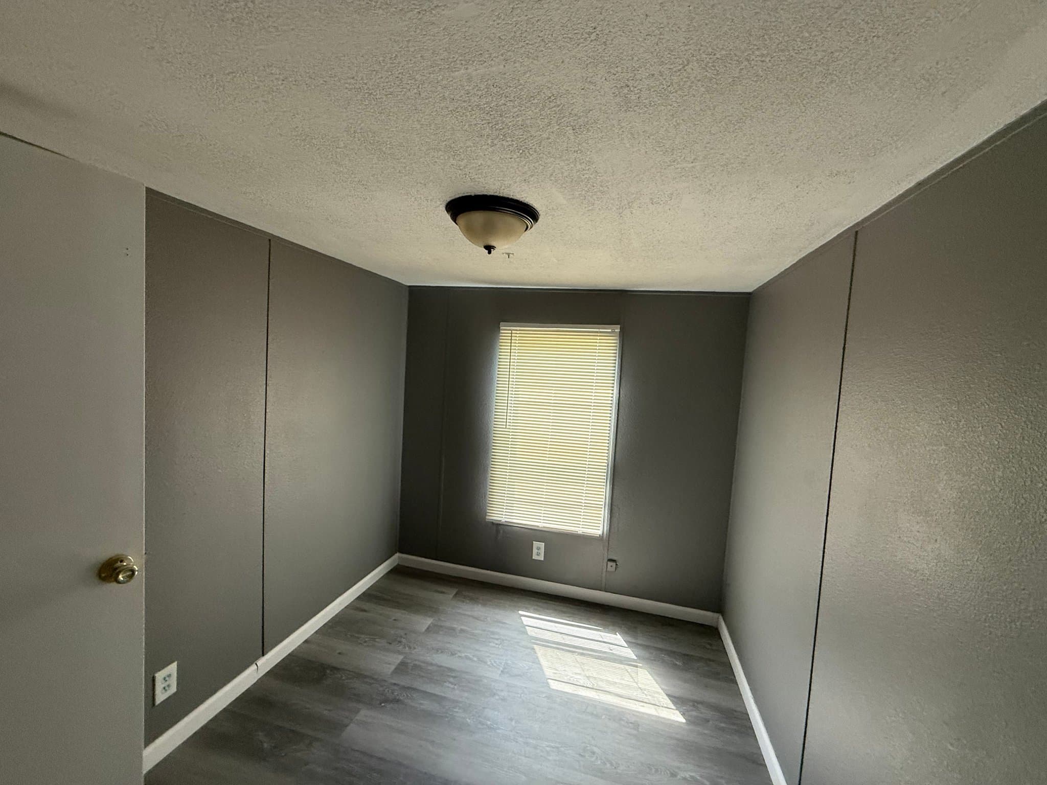 Nolanville House: 1400 E Ave H