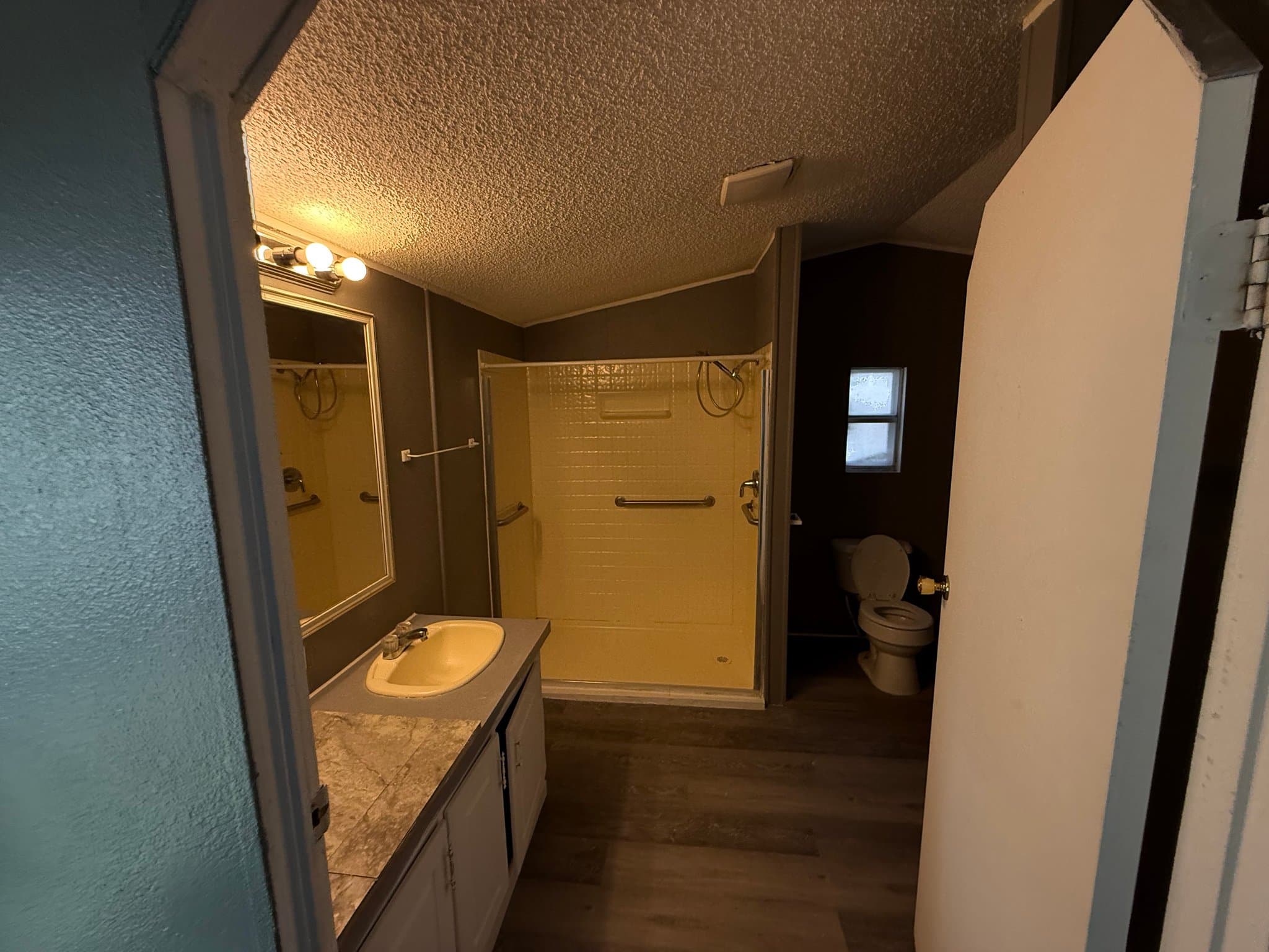 Nolanville House: 1400 E Ave H