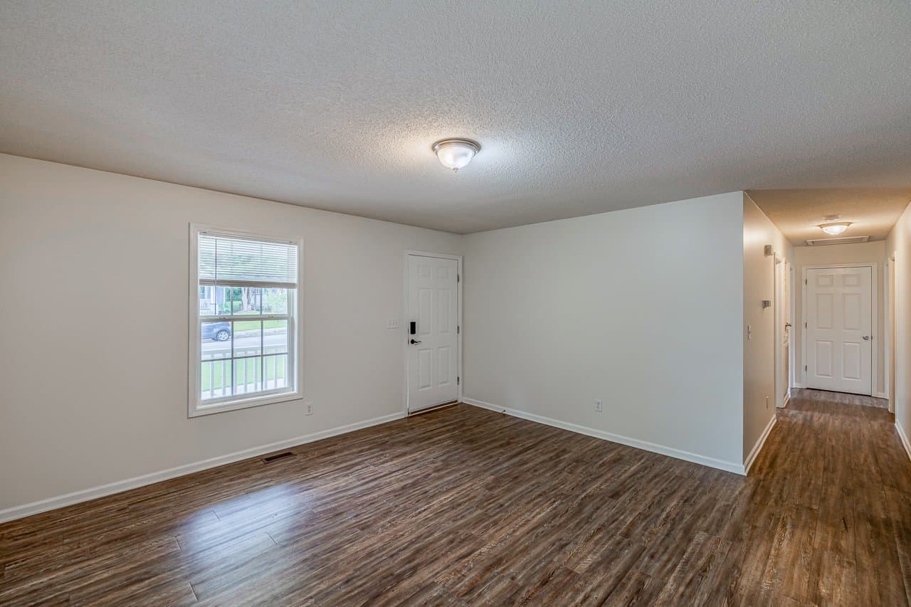Greenville House: 215 Asbury Ave