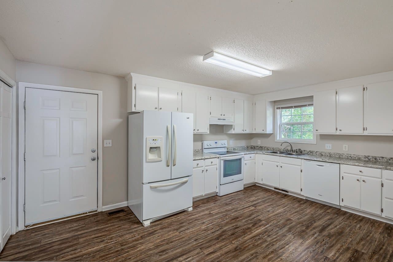Greenville House: 215 Asbury Ave