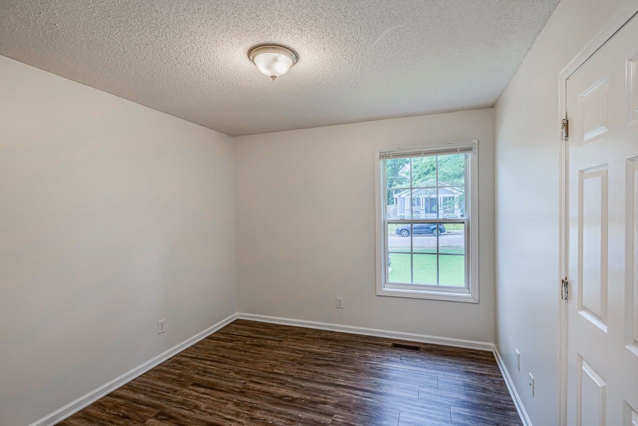 Greenville House: 215 Asbury Ave