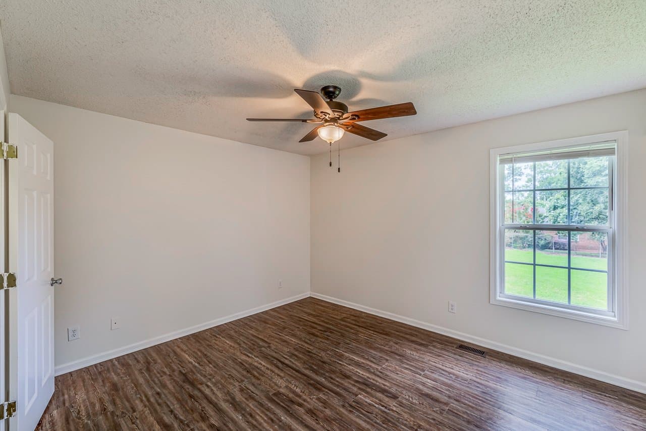 Greenville House: 215 Asbury Ave