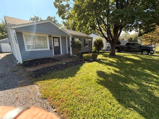 Columbus House: 1009 Minerva Ave