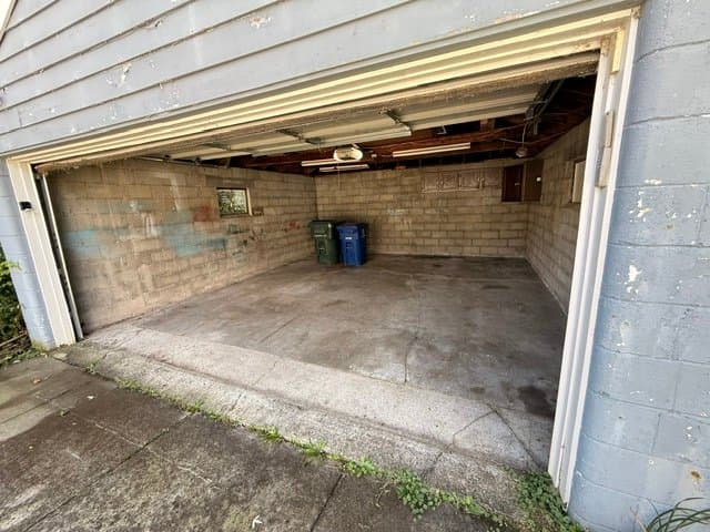 Columbus House: 1009 Minerva Ave