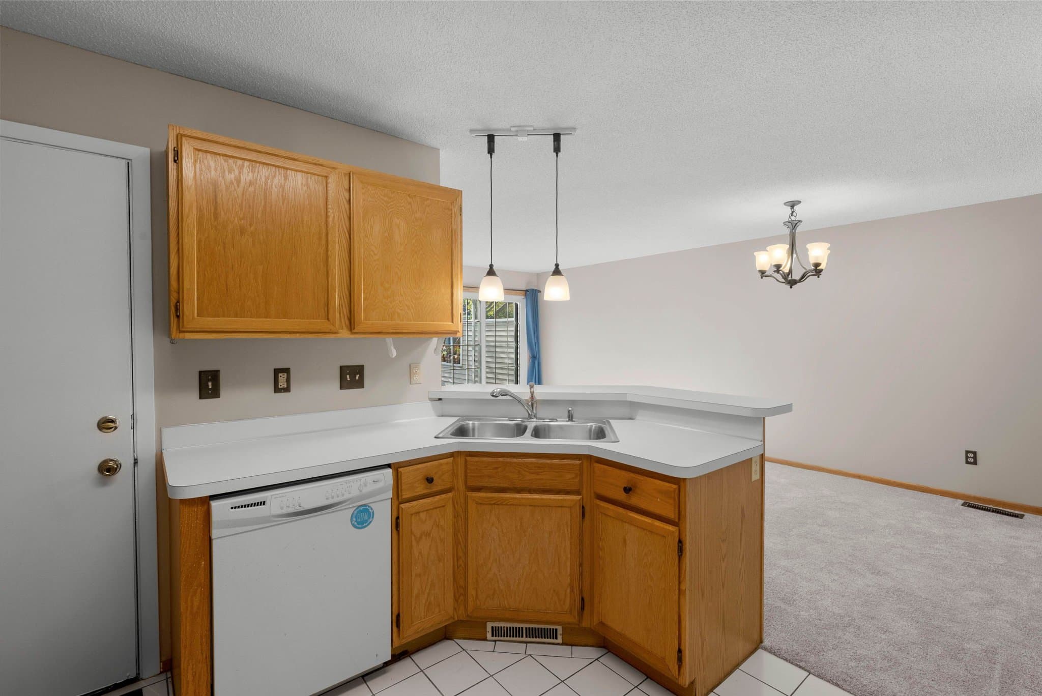 Eagan Townhome: 4106 Durham Ct