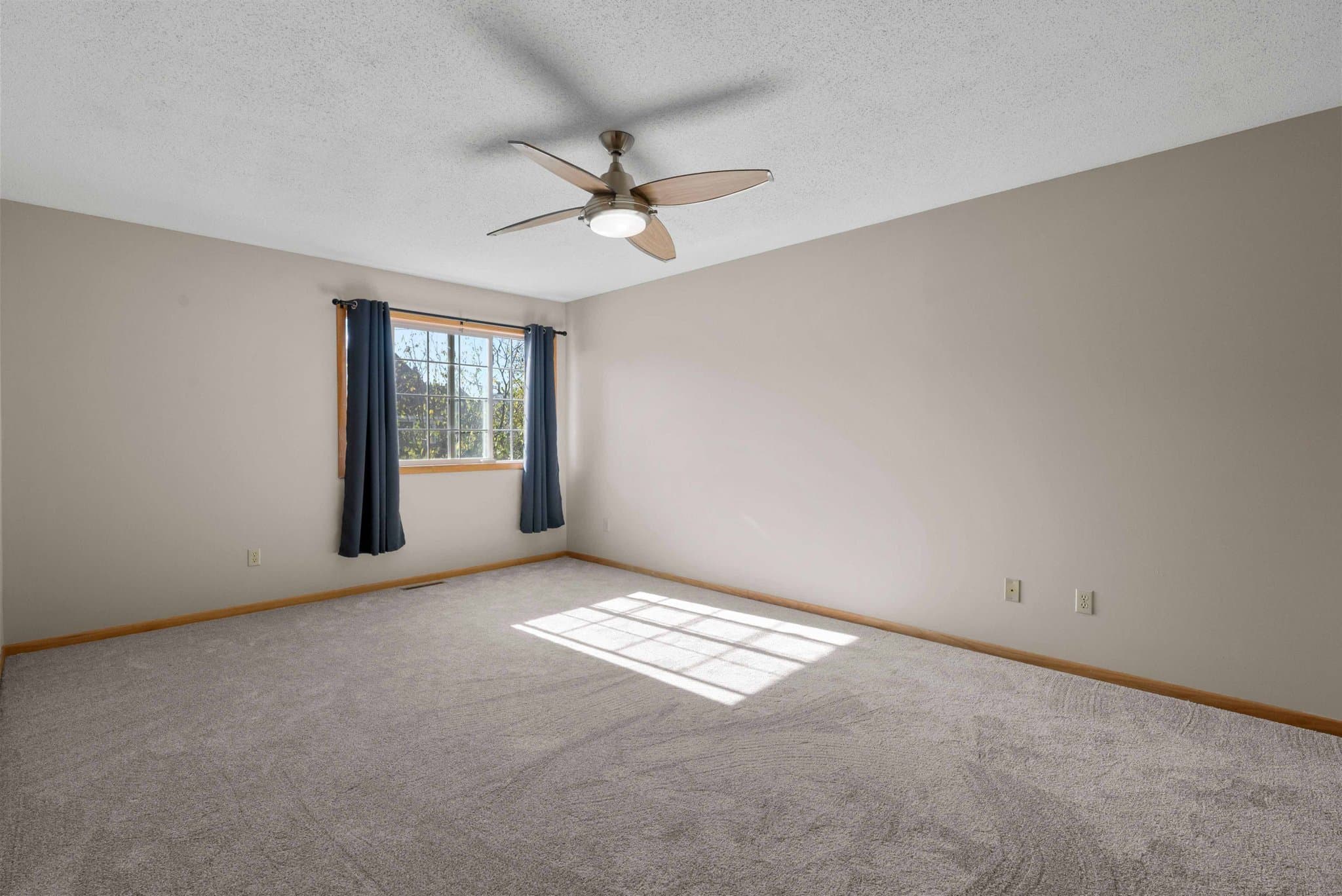 Eagan Townhome: 4106 Durham Ct