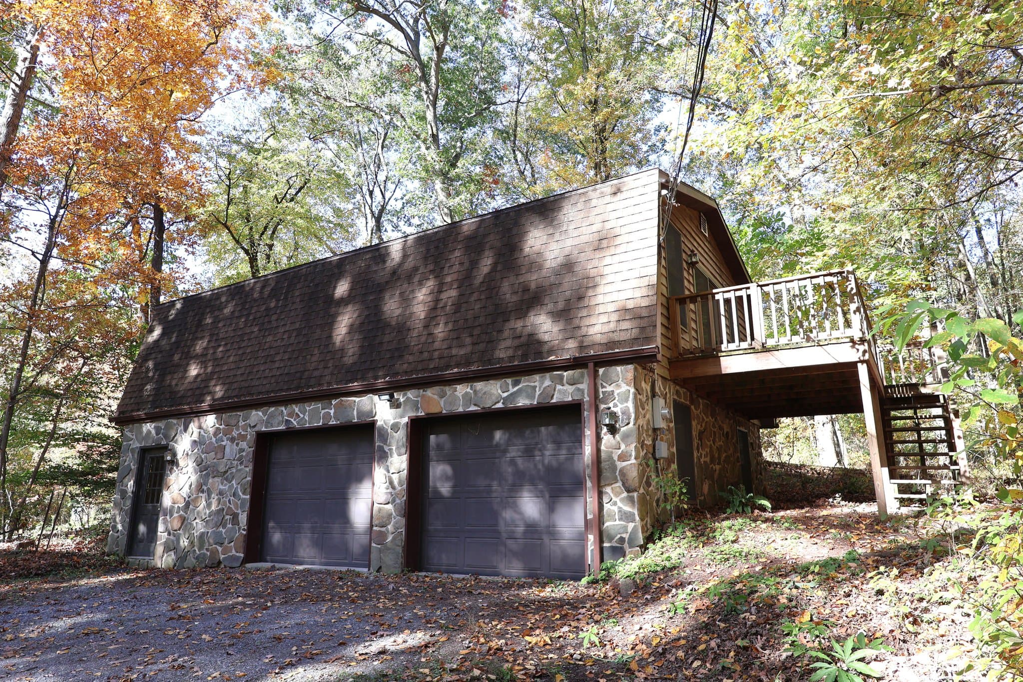 Lebanon House: 982 Mine Rd