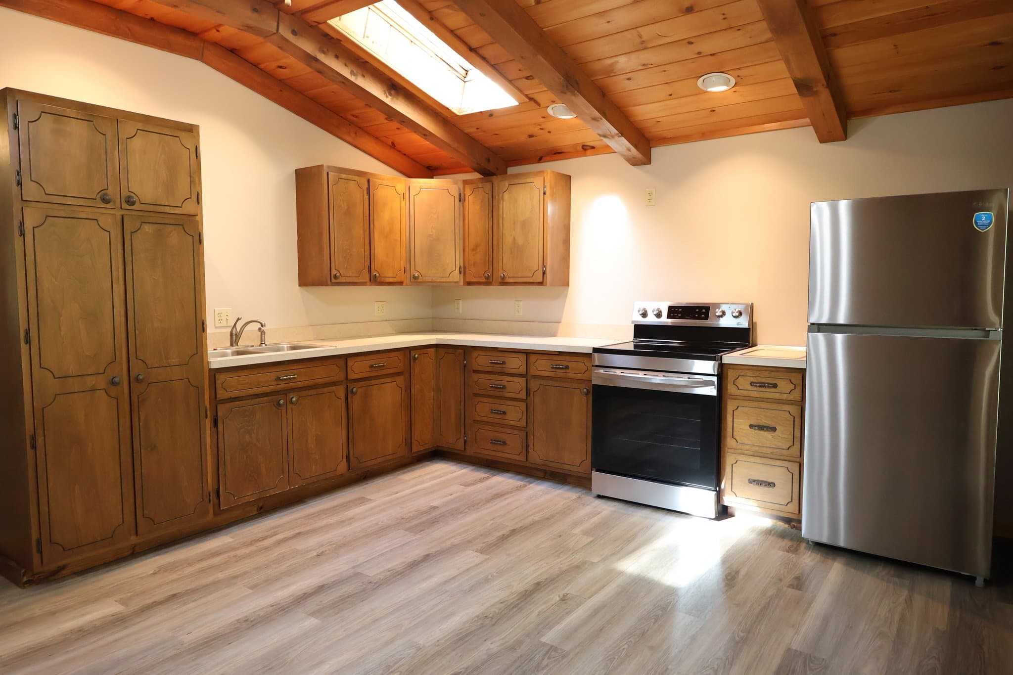 Lebanon House: 982 Mine Rd