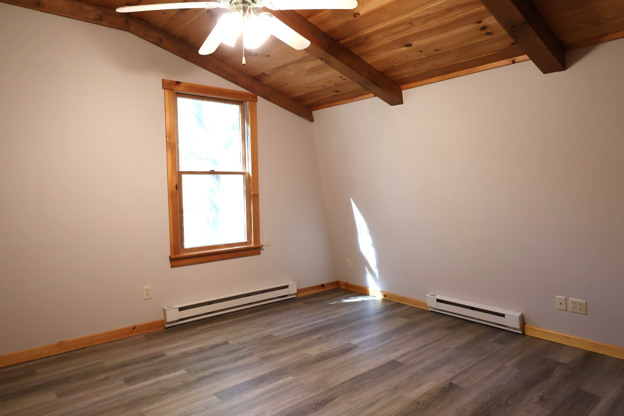Lebanon House: 982 Mine Rd