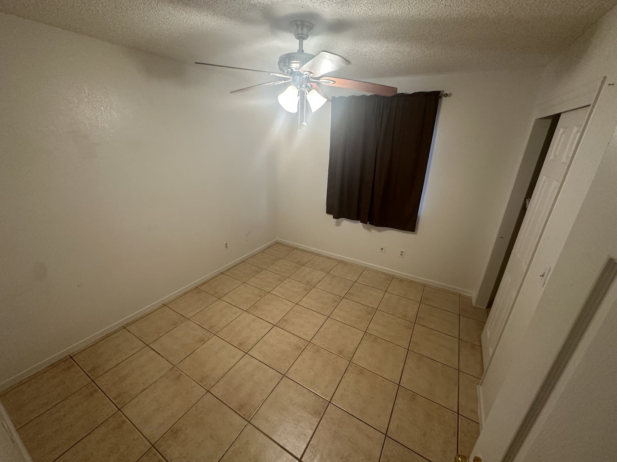 Fresno House: 6114 N Prospect