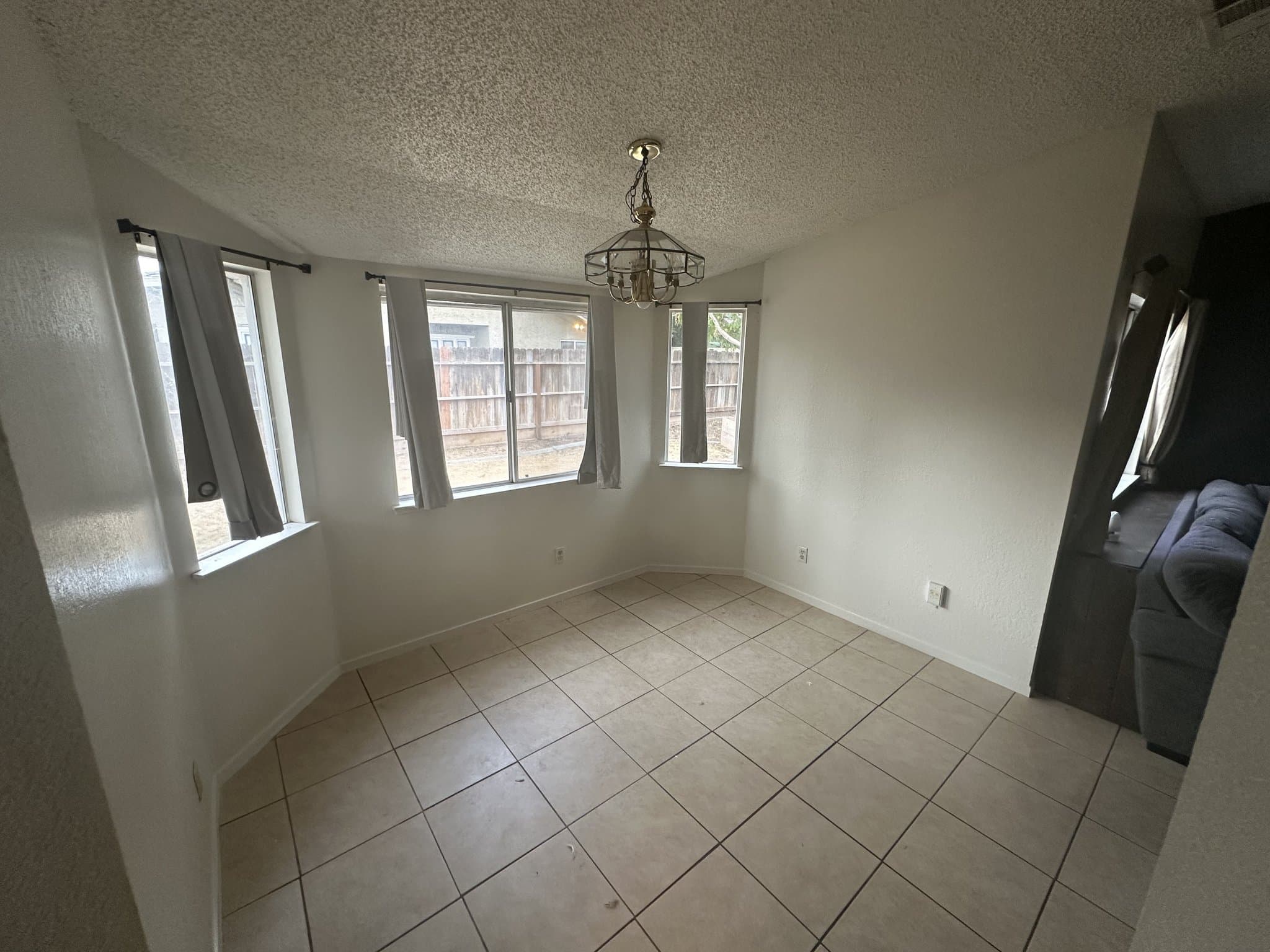 Fresno House: 6114 N Prospect