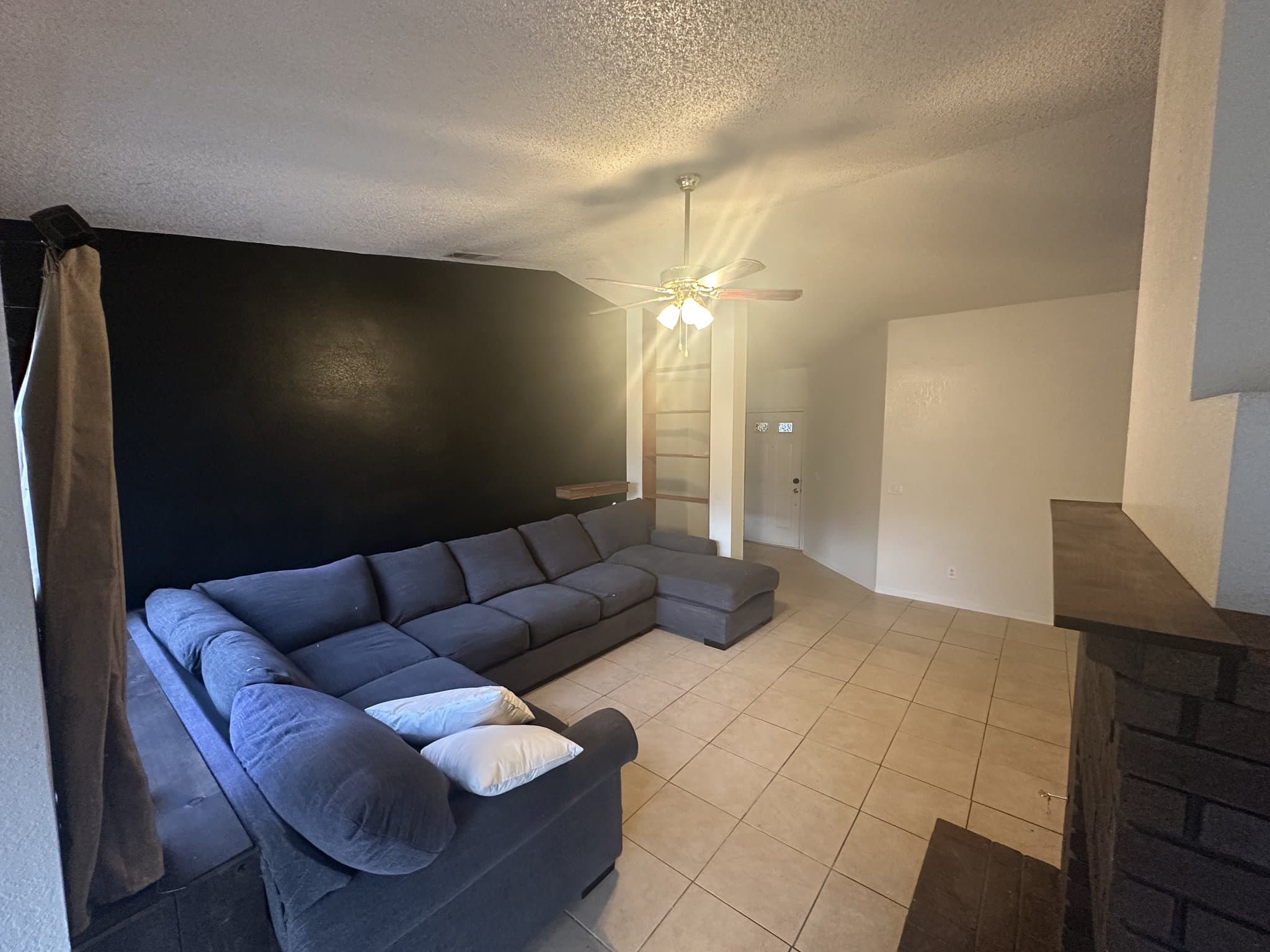 Fresno House: 6114 N Prospect