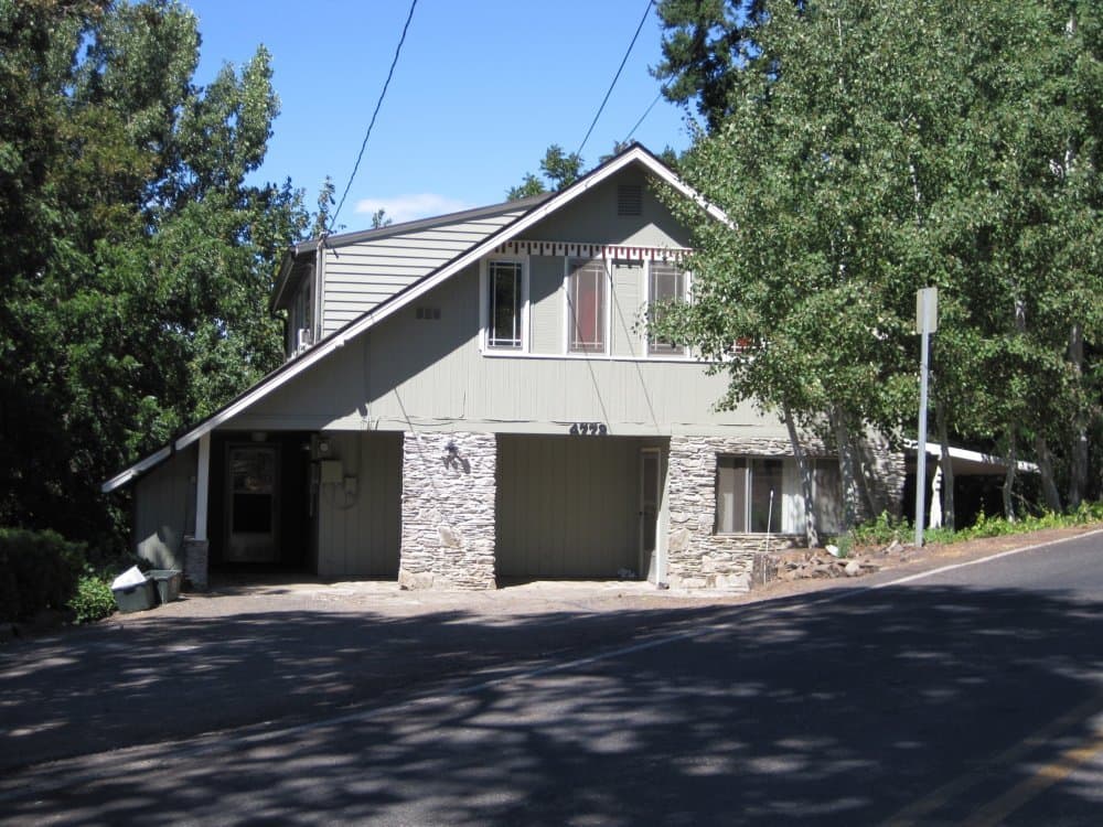 Hood River House: 4772 Portland Dr