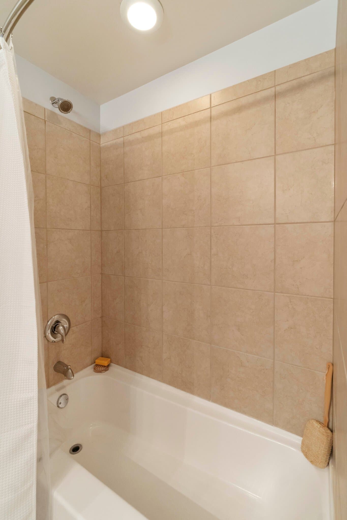 Chicago Condo: 413 North Milwaukee Avenue