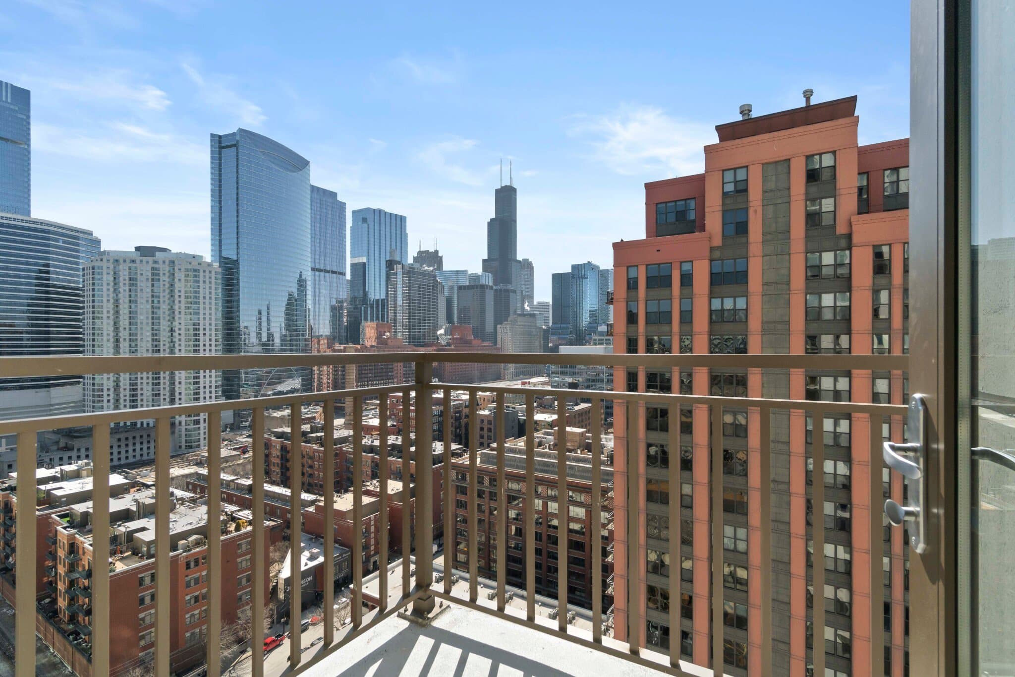 Chicago Condo: 413 North Milwaukee Avenue