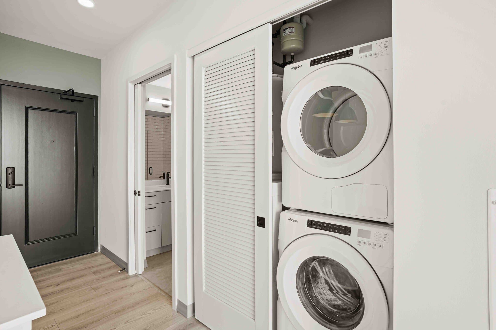 Chicago Condo: 2127 North Elston Avenue