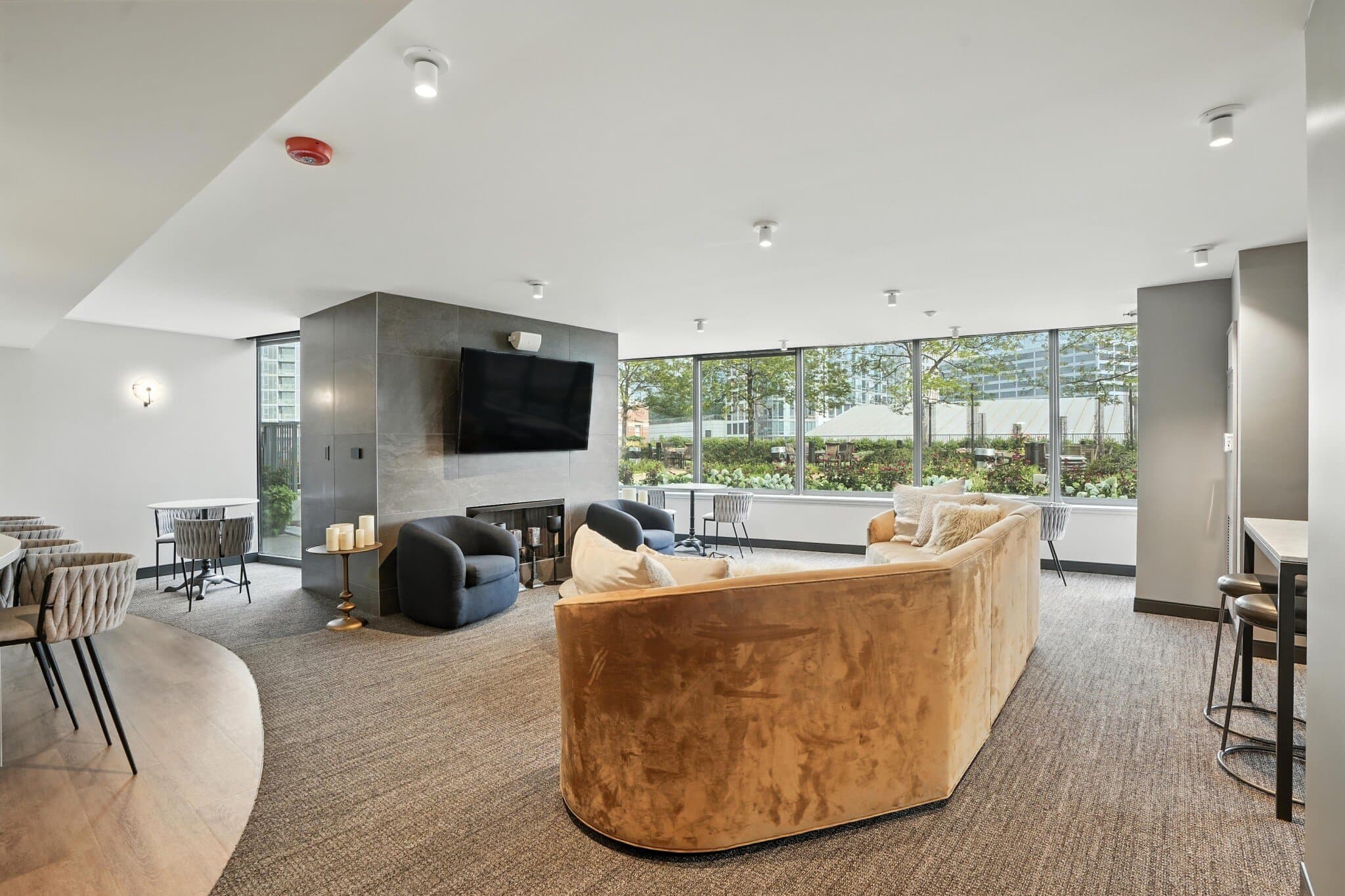 Chicago Condo: 409 West Ohio Street
