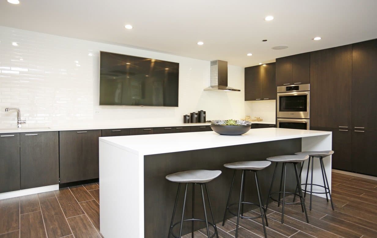 Chicago Condo: 416 West Chicago Avenue