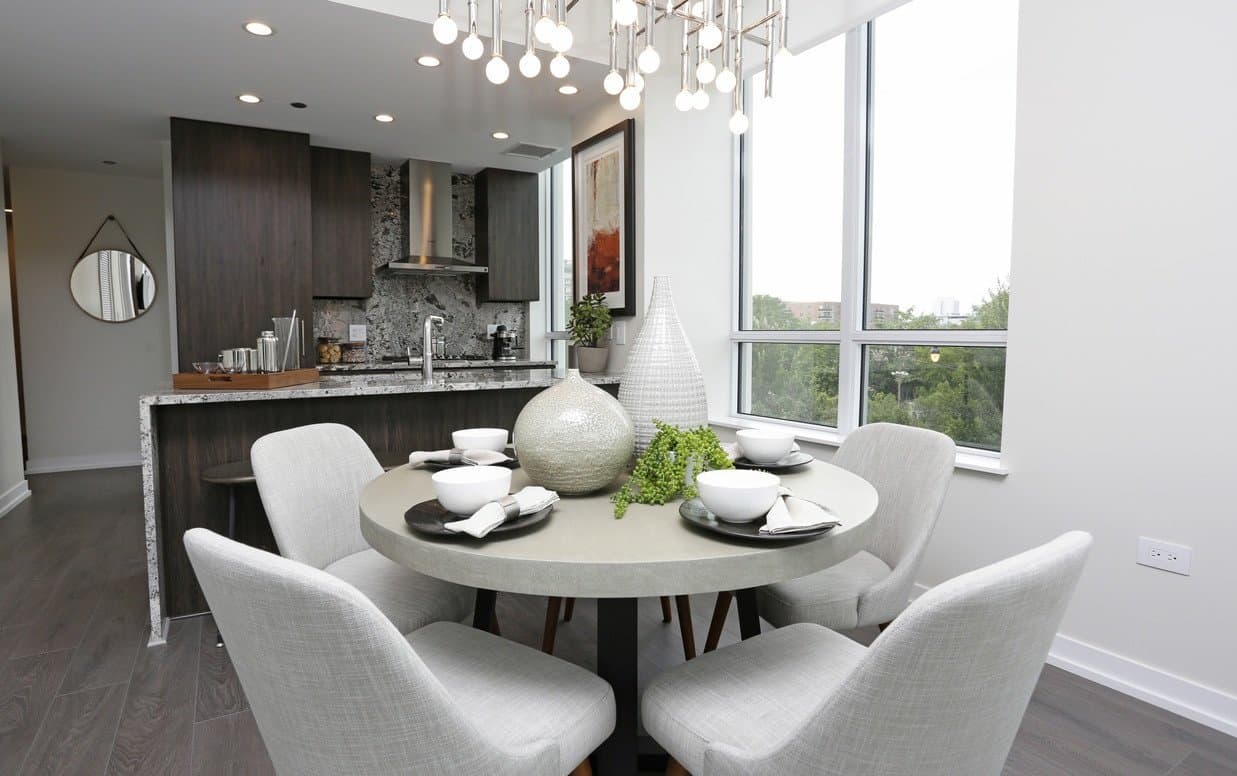 Chicago Condo: 416 West Chicago Avenue