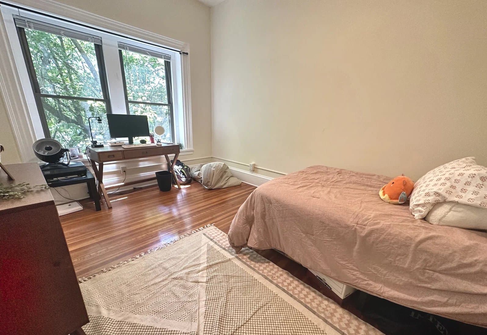 Brookline Apartment: 1463 Beacon St.