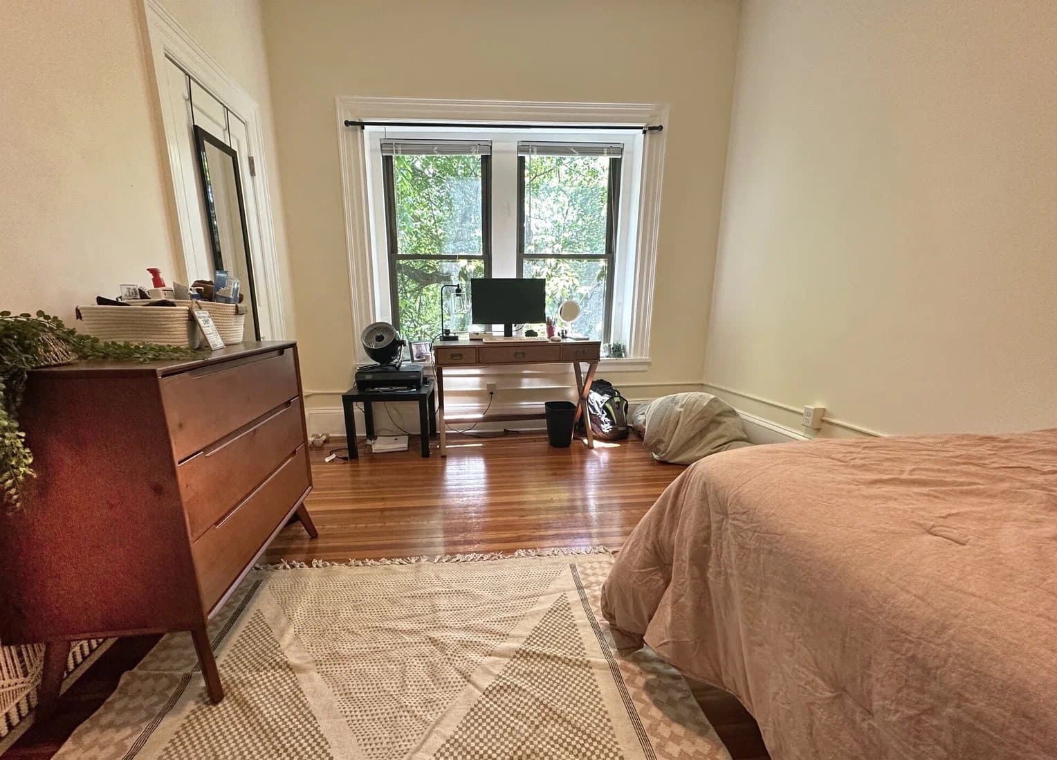 Brookline Apartment: 1463 Beacon St.