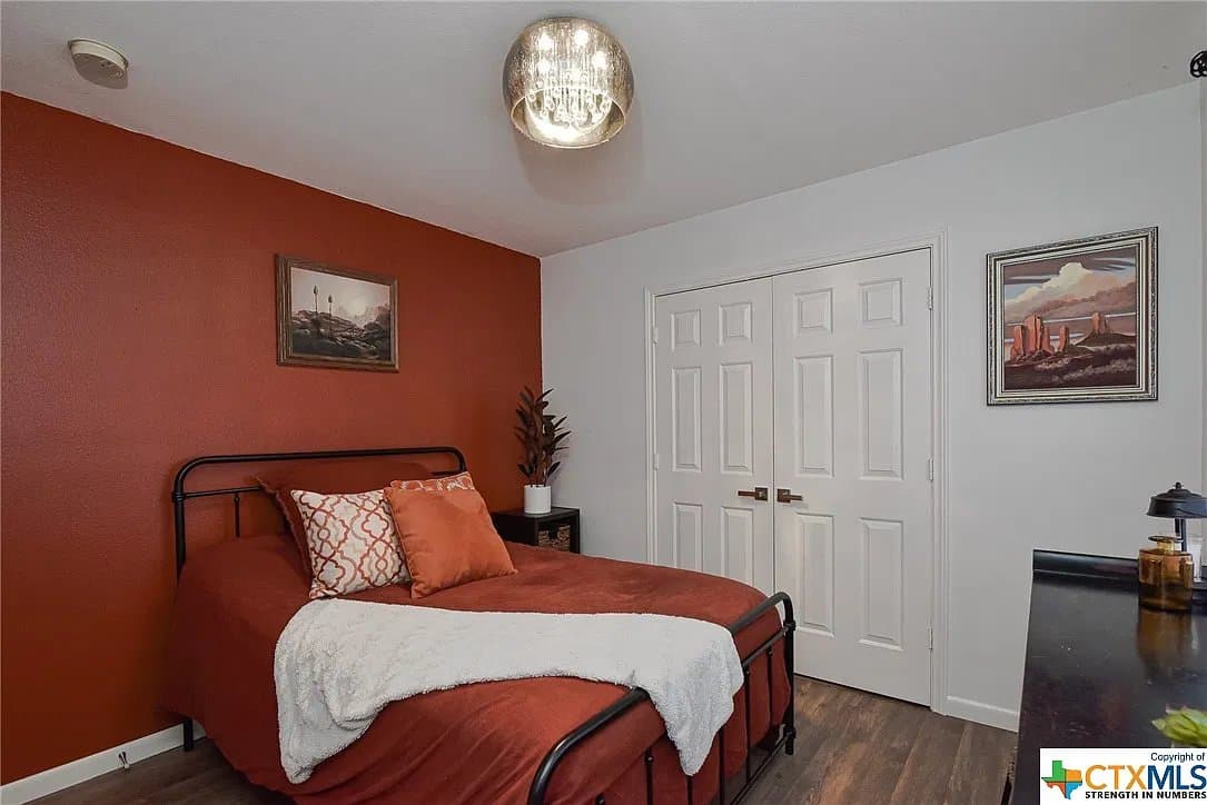San Antonio House: 15847 Augusta Cor