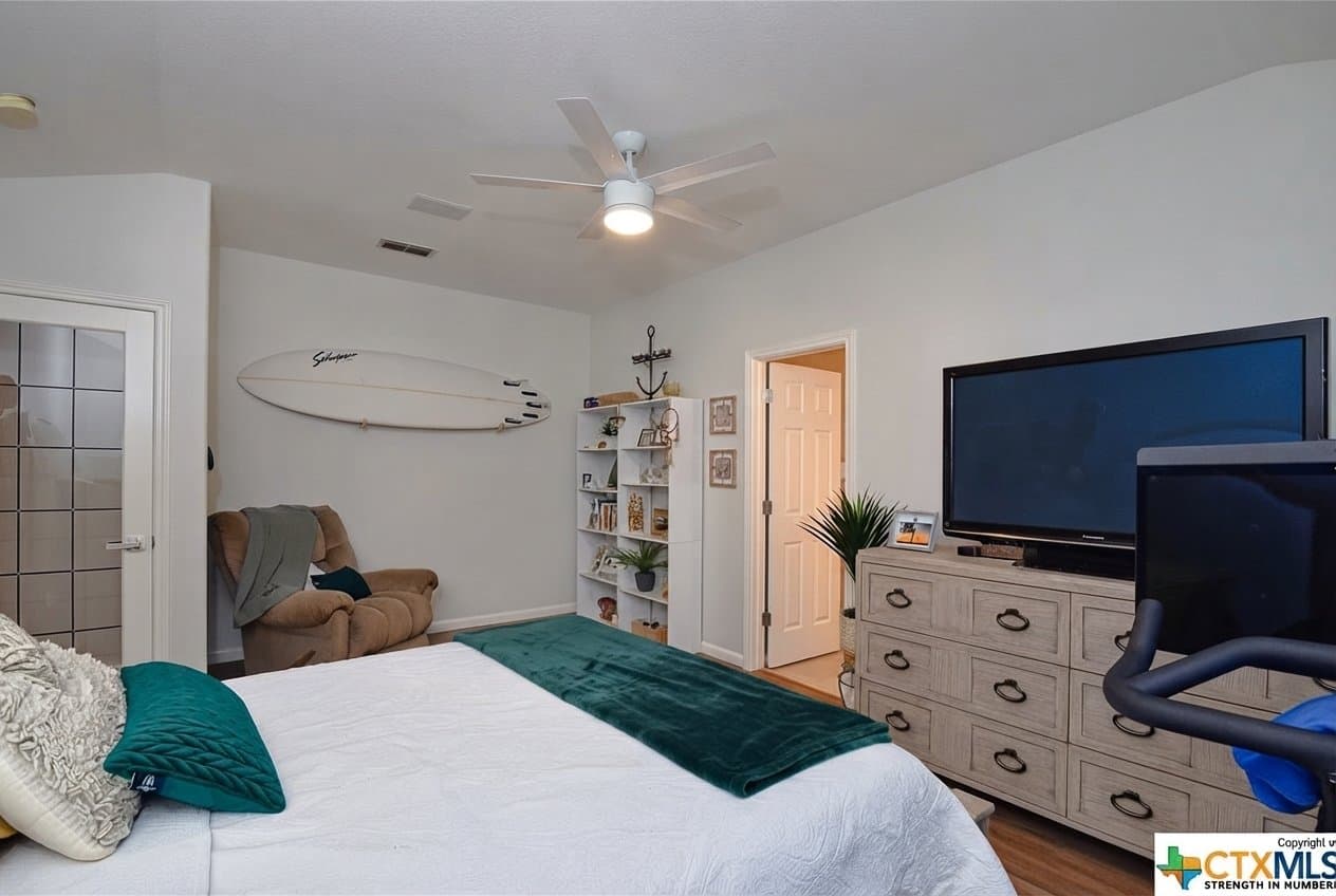 San Antonio House: 15847 Augusta Cor