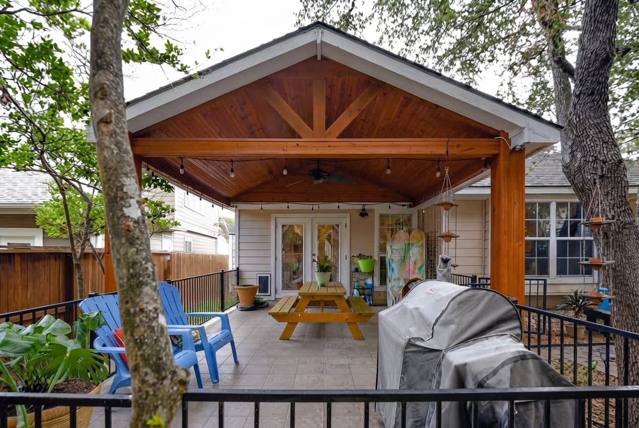 San Antonio House: 15847 Augusta Cor