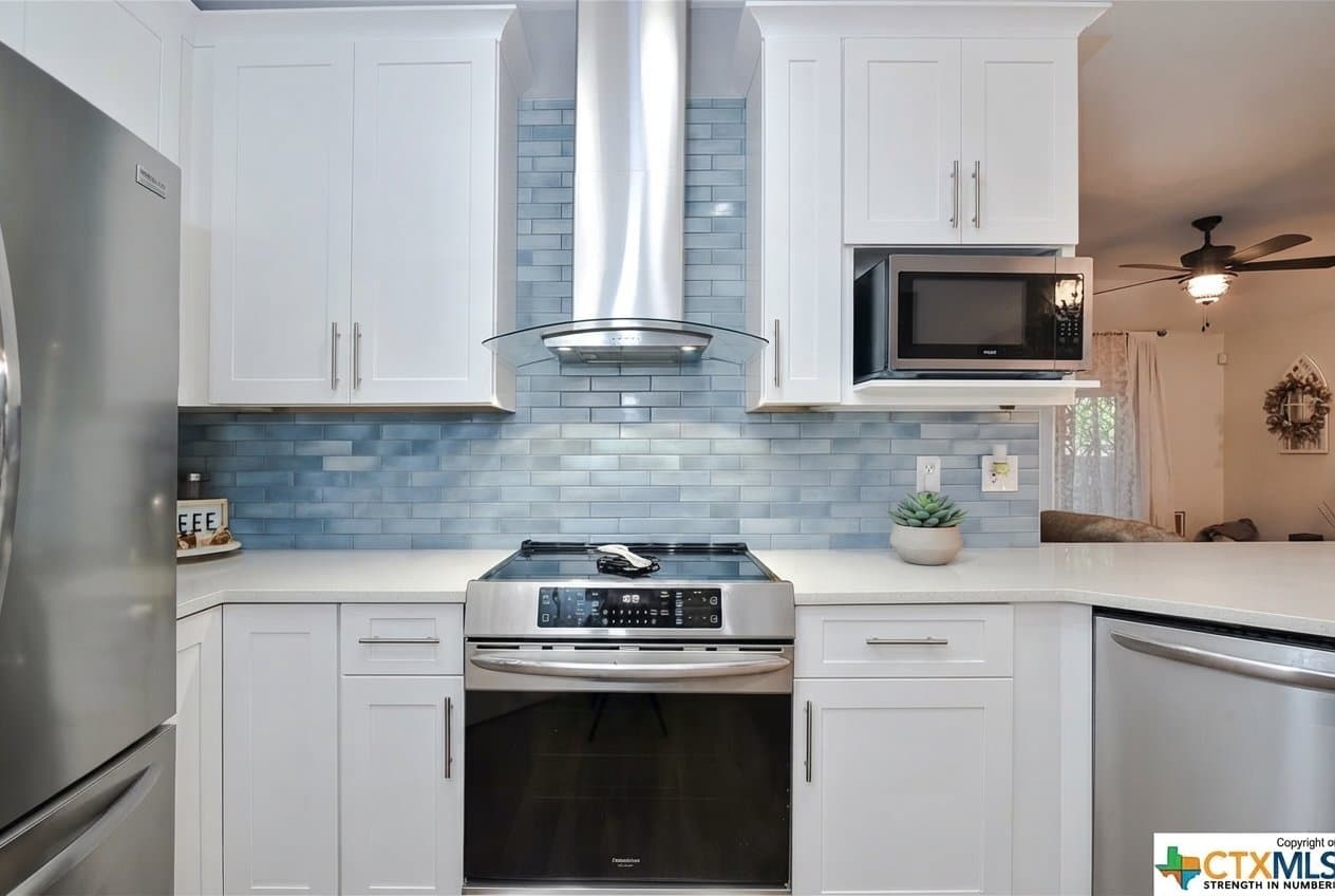 San Antonio House: 15847 Augusta Cor
