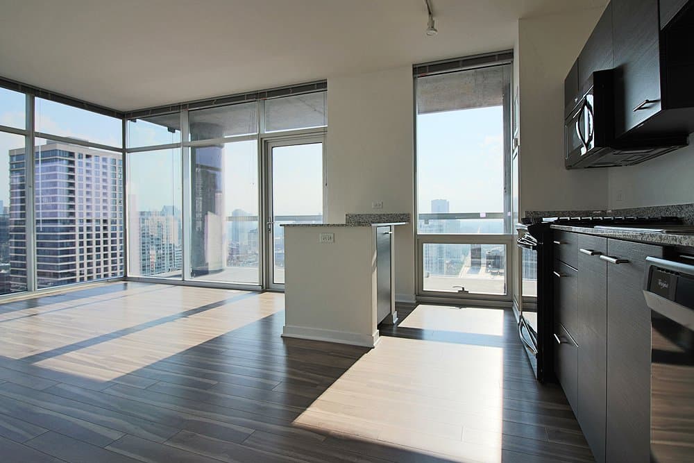 Chicago Condo: 75 West Chicago Avenue