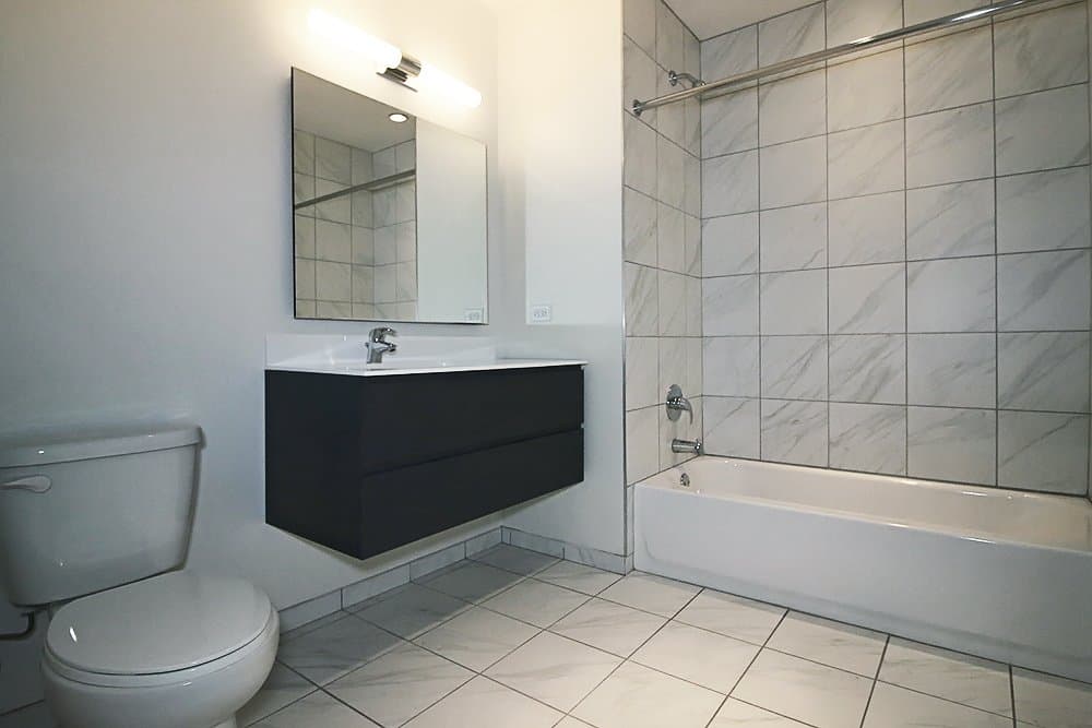 Chicago Condo: 75 West Chicago Avenue