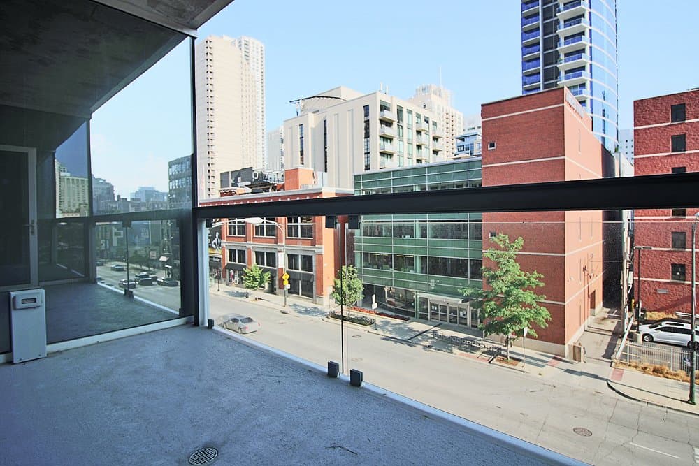 Chicago Condo: 75 West Chicago Avenue
