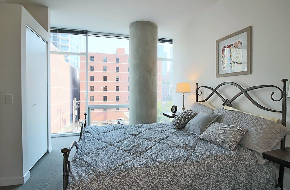 Chicago Condo: 75 West Chicago Avenue