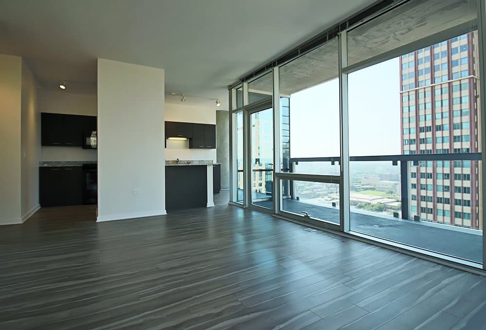 Chicago Condo: 75 West Chicago Avenue