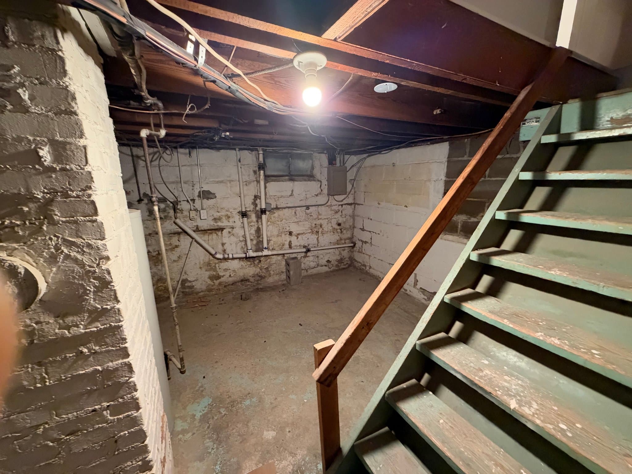 Wichita House: 1417 S Main St