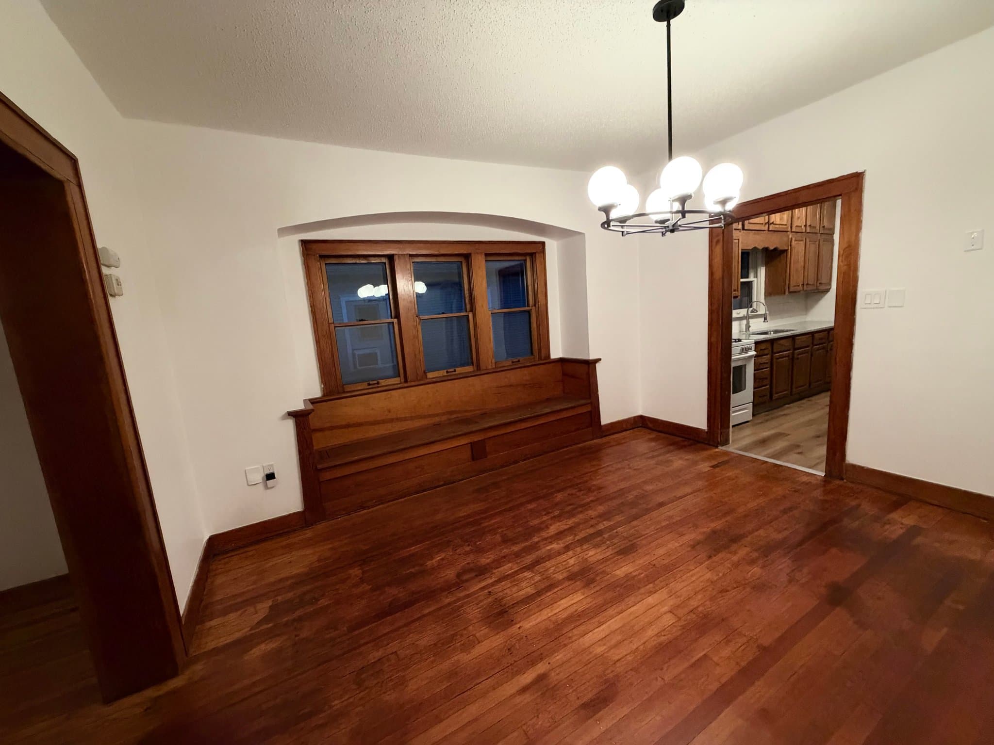 Wichita House: 1417 S Main St