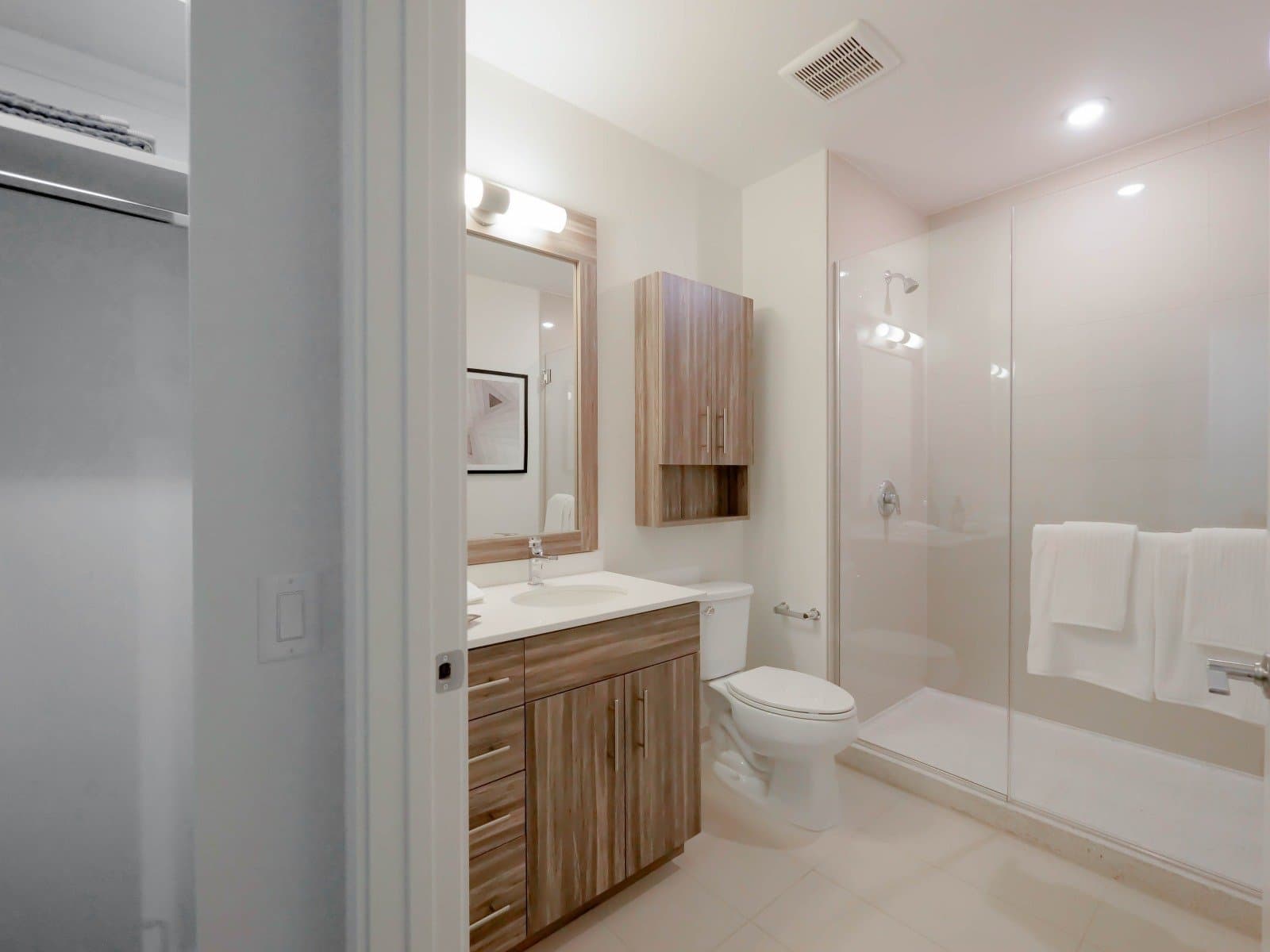 Chicago Condo: 409 East Ontario Street