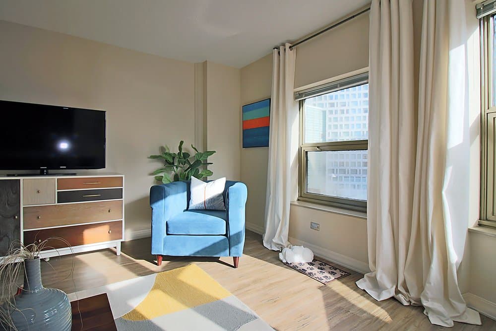 Chicago Condo: 837 North Dearborn Street