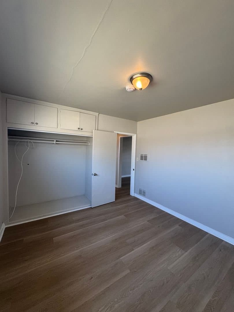 Los Angeles Apartment: 6714 11 Ave,Unit 7
