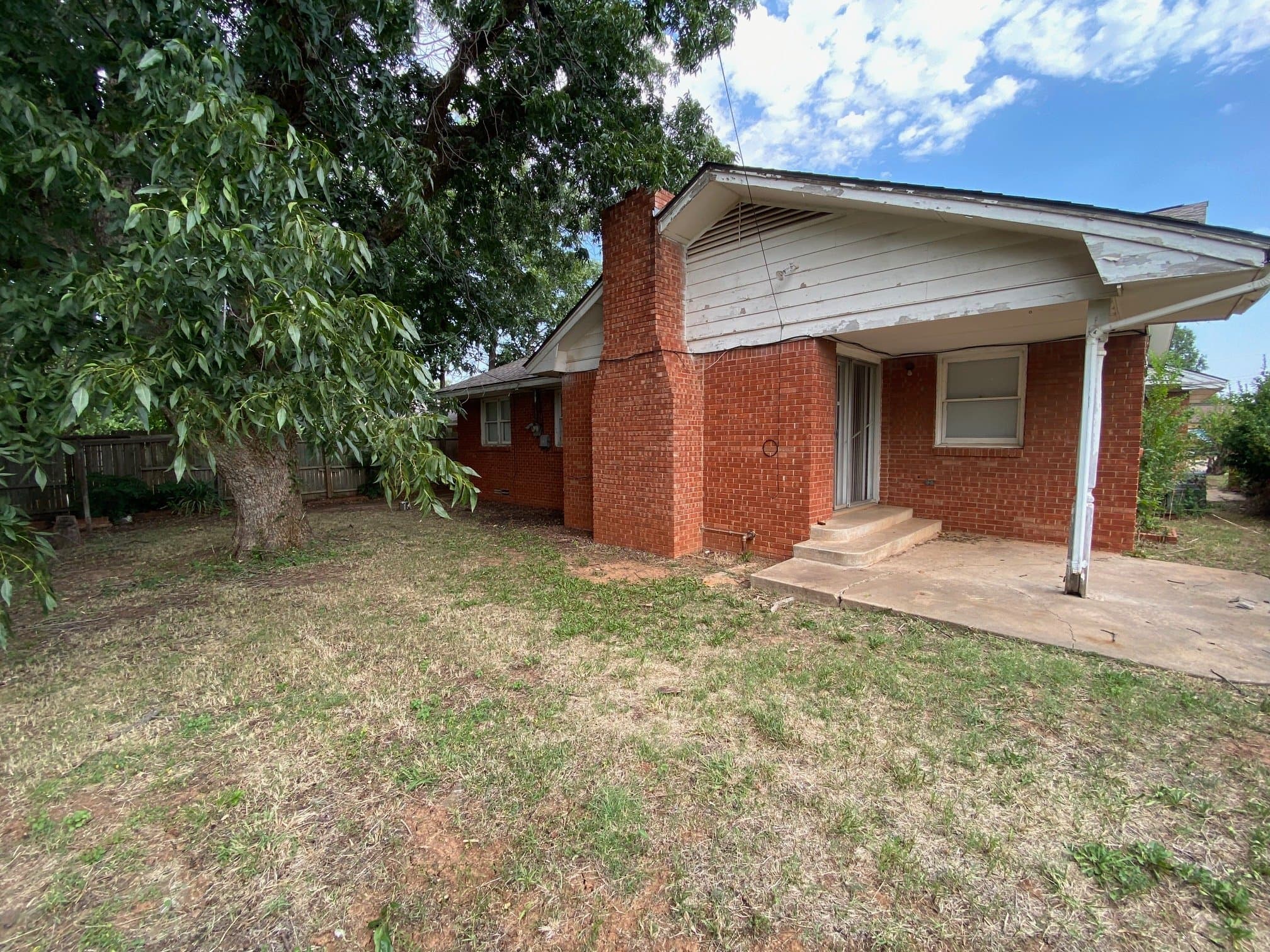 Oklahoma City House: 1332 NW 104th St
