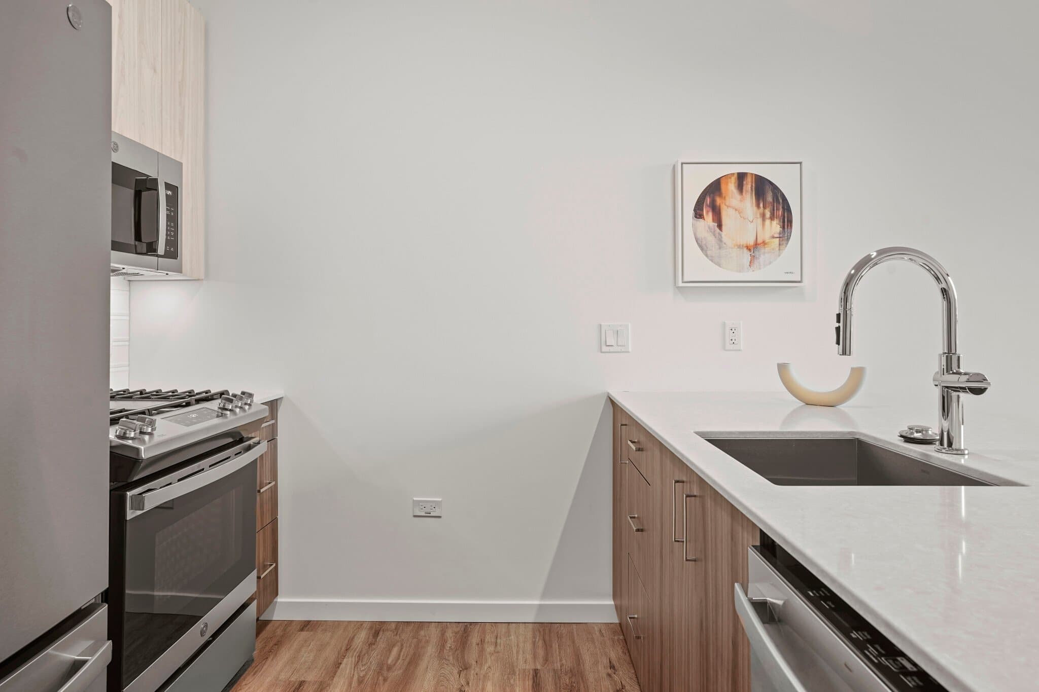 Chicago Condo: 1037 West Lake Street