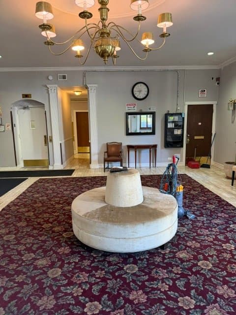 Chicago Apartment: 4278 N Hazel St