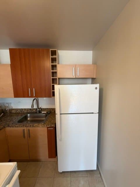 Chicago Apartment: 4278 N Hazel St