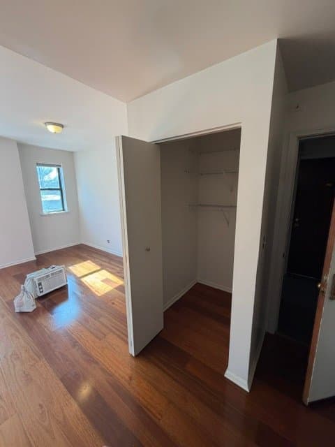 Chicago Apartment: 4278 N Hazel St